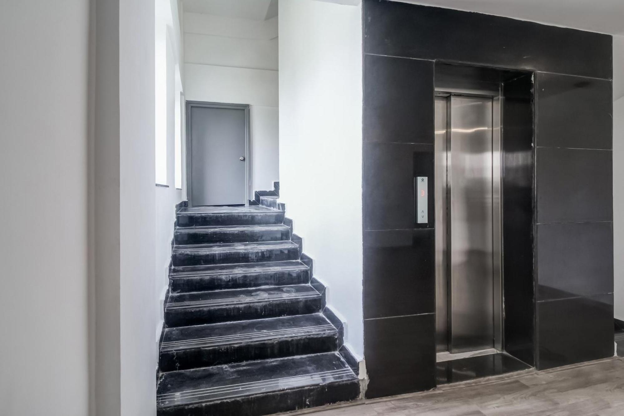 Super Townhouse Rcc Majestic 397 Lb Nagar Otel Haydarabad Dış mekan fotoğraf